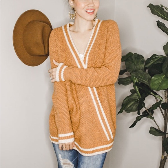 Cassandra- varsity sweater - Picture 2 of 3